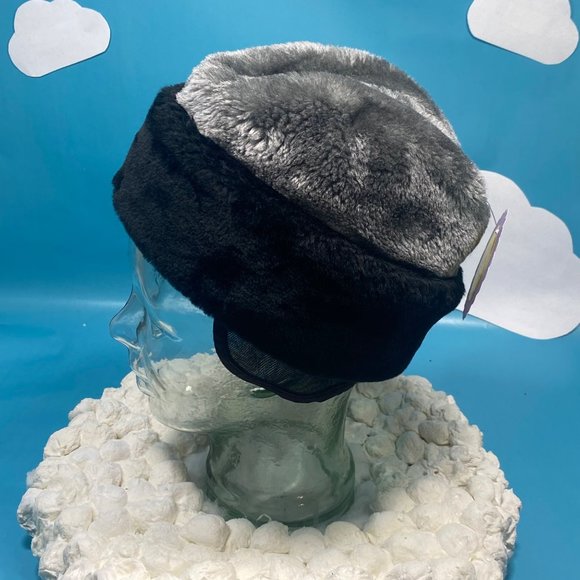 Vintage Faux Fur Sailors Cap display picture 1
